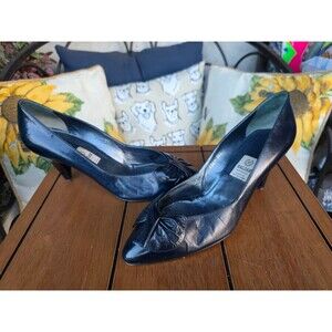 Vintage BALDAN Leather Bow Pumps Made in Italy Navy Blue Heels Size 39.5